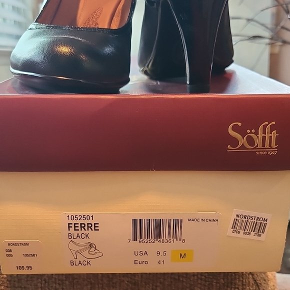 Sofft Elegant Black Leather Women's Heels - Picture 3 of 8